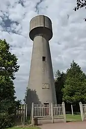 Le château d'eau.