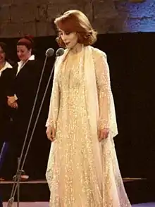 Description de l'image Fairuz in btd concert 2001.jpg.