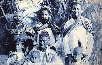 Famille d'un liurai, Timor portugais, avant 1945.