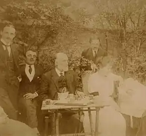 Joseph Malègue avec sa famille et celle d'Albin Haller en juillet 1914