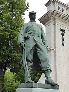 Le Fantassin, détail du Monument aux morts 1870-1871 de Chartres.