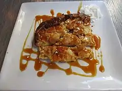 aux pommes, nappé de caramel salé