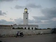 Le phare de la Mola, à l'est de l'île.