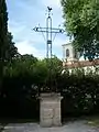 Croix de mission à proximité de l'église (juillet 2015)