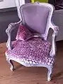 Fauteuil Louis XV pour enfant réalisé par Blandine Le Mené, Nantes, France.