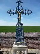 Calvaire situé dans le cimetière.