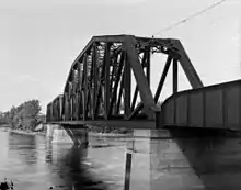 pont ferroviaire du Canadien National entre Roxboro-Pierrefonds et Laval