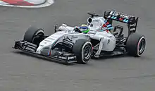 Massa pilote sa Williams blanche.