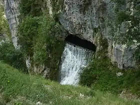 Fenêtre de trop plein du canal.