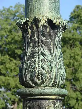 Détail du fût de l'une des colonnes de la gloriette de Buffon à Paris, l'un des plus anciens édifices métalliques au monde.
