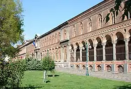 Façade historique de l'ospedale Maggiore, Ca’ Granda, de Milan.