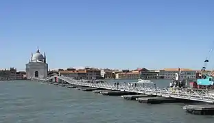 Pont éphémère annuel pour la festa del RedentoreCanal de la Giudecca