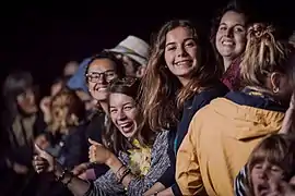 Le public aux barrières