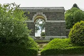Arche d'entrée du Feuchy British Cemetery.