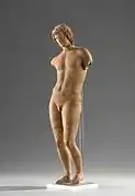 Apollon ou Adonis, figurine de Smyrne, Ier siècle av. J.-C.. Musée national de Varsovie.