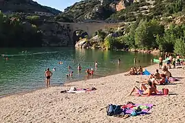 Le Pont du Diable en période estivale.