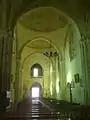 Vue de la nef depuis la croisée du transept