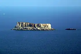 L'îlot de Filfoletta à droite de l'ile de Filfla