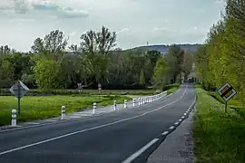 Fin de la N542 (dite ici P542) sur la N224 à Lasserre-Pradère.