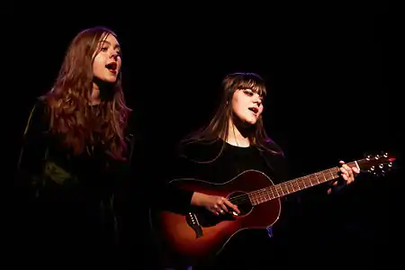 Johanna et Klara Söderbergat en concert à la "Brotfabrik" de Frankfurt am Main, le 18 février 2012.