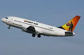 Le Boeing 737 impliqué (C-GNWN), ici photographié en août 2010, un an avant l'accident.
