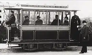 Premier tramway électrique par Siemens (1881).