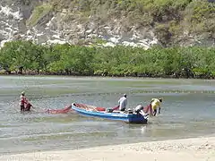 Pêcheurs à Moya (Petite-Terre).
