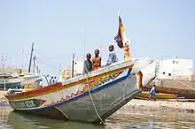 Bateau de pêche à Saint-Louis (Sénégal)
