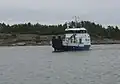 Le traversier Fiskö arrivant au port de Kirjais.