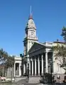 Ancien hôtel de ville de Fitzroy, devenu bibliothèque et espace de réunions.