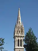 La flèche de l'église Saint-Melaine.