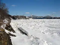 Le pont Pierre-Laporte et le pont de Québec