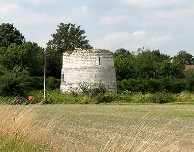 Le moulin Basile avant sa restauration.