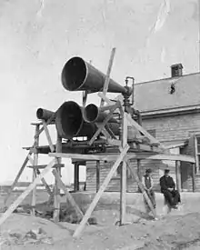 Trompettes expérimentales et corne de brume en 1903.
