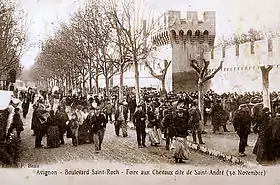 Foire annuelle de la saint André, le 30 novembre, le long des remparts.