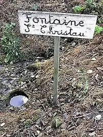 Fontaine Saint-Christau a la réputation de guérir l'eczéma et les maladies de peau.