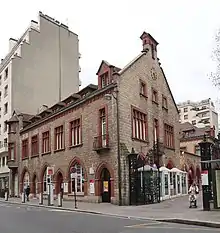 Fondation d'Auteuil au no 40.