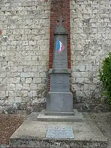 Le monument aux morts.