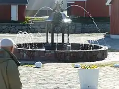 La plus ancienne fontaine du pays à Qaqortoq, Groenland