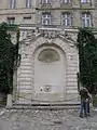 Fontaine à congélation de la cour intérieure de l'hôtel des douanes.