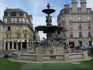 Fontaine Argence, Troyes, place Jean-Moulin.