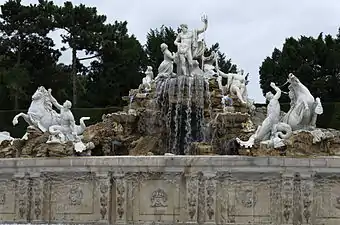 La Fontaine de Neptune réalisée par Franz Anton von Zauner (1780).