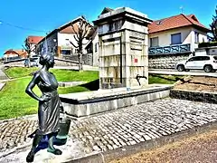 Fontaine et Porteuse d'eau.