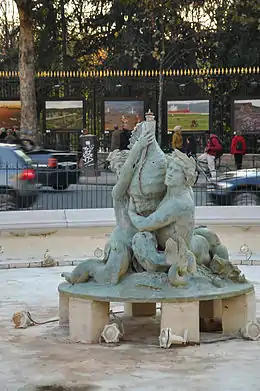Tritons (1879), fontaine du bassin Soufflot, Paris, place Edmond-Rostand.