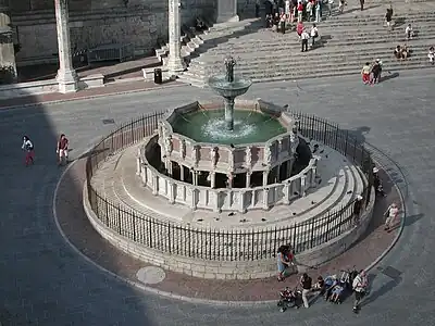 La Fontana Maggiore de Pérouse, en marbre sculpté et bronze, XIIIe siècle.