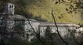 Monastère de Fonte Avellana (ermitage Sainte-Croix).