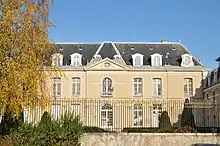 façade d’un château