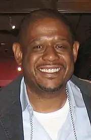 Photographie en couleur du réalisateur et acteur Forest Whitaker.