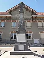 Monument aux morts.