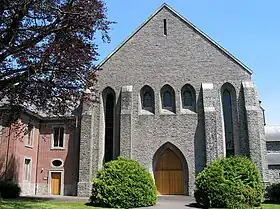 2005 : la façade de l'église de l'abbaye Notre-Dame de Scourmont.